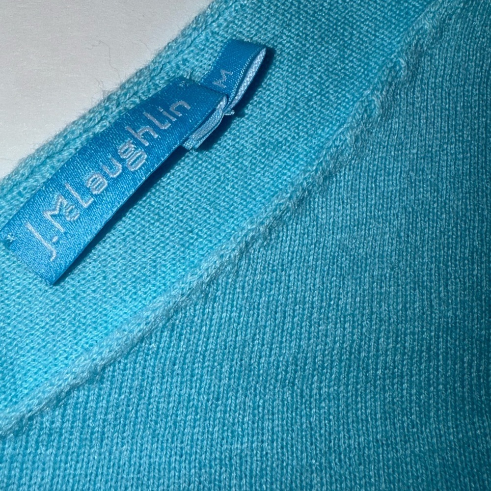 J. McLaughlin Women’s Double V Lightweight Sweater Teal Med Excellent Condition - Picture 4 of 5